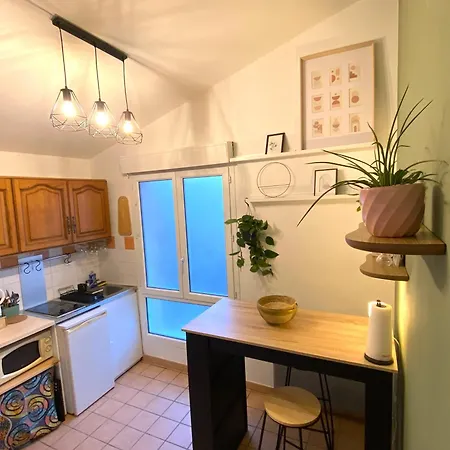 Apartment Maya L L Super Wifi & Parking Gratuit L Vue Panoramique Sainte-victoire Aix-en-Provence